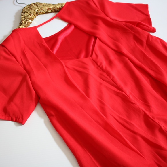 Bright Red Short Sleeve Backless Shift Dress - Picture 8 of 8